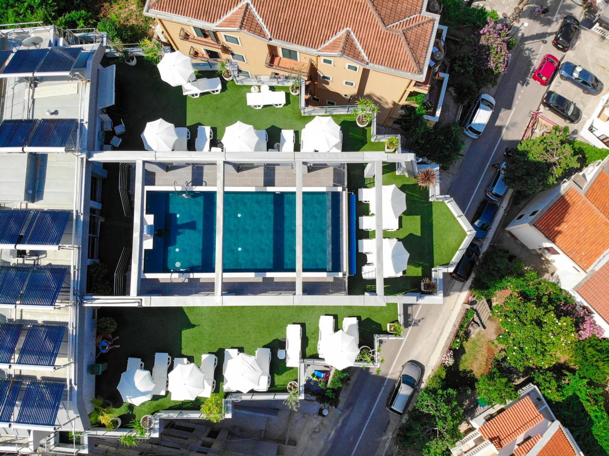 Hotel La Mer Budva Bagian luar foto