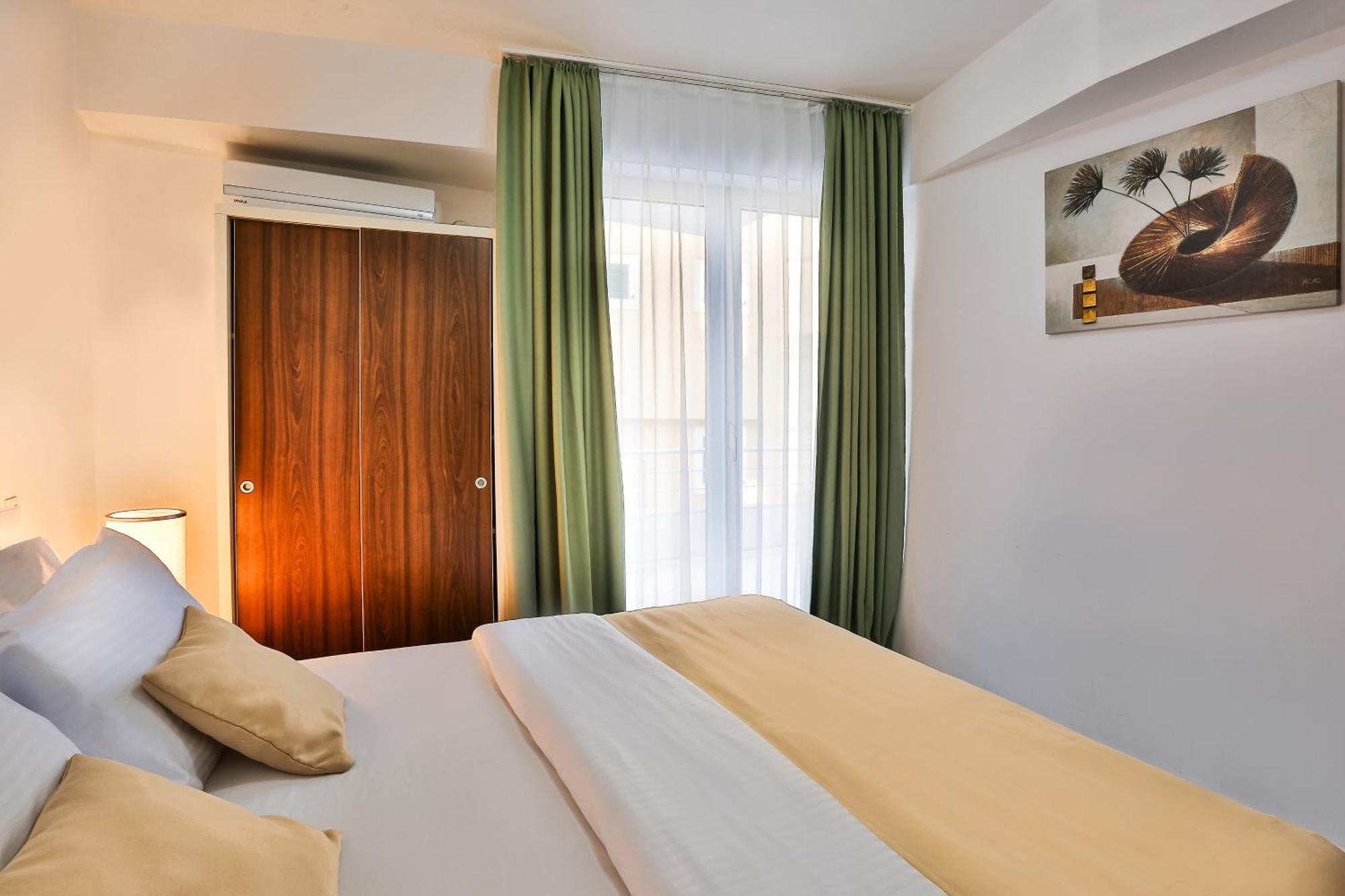 Hotel La Mer Budva Bagian luar foto