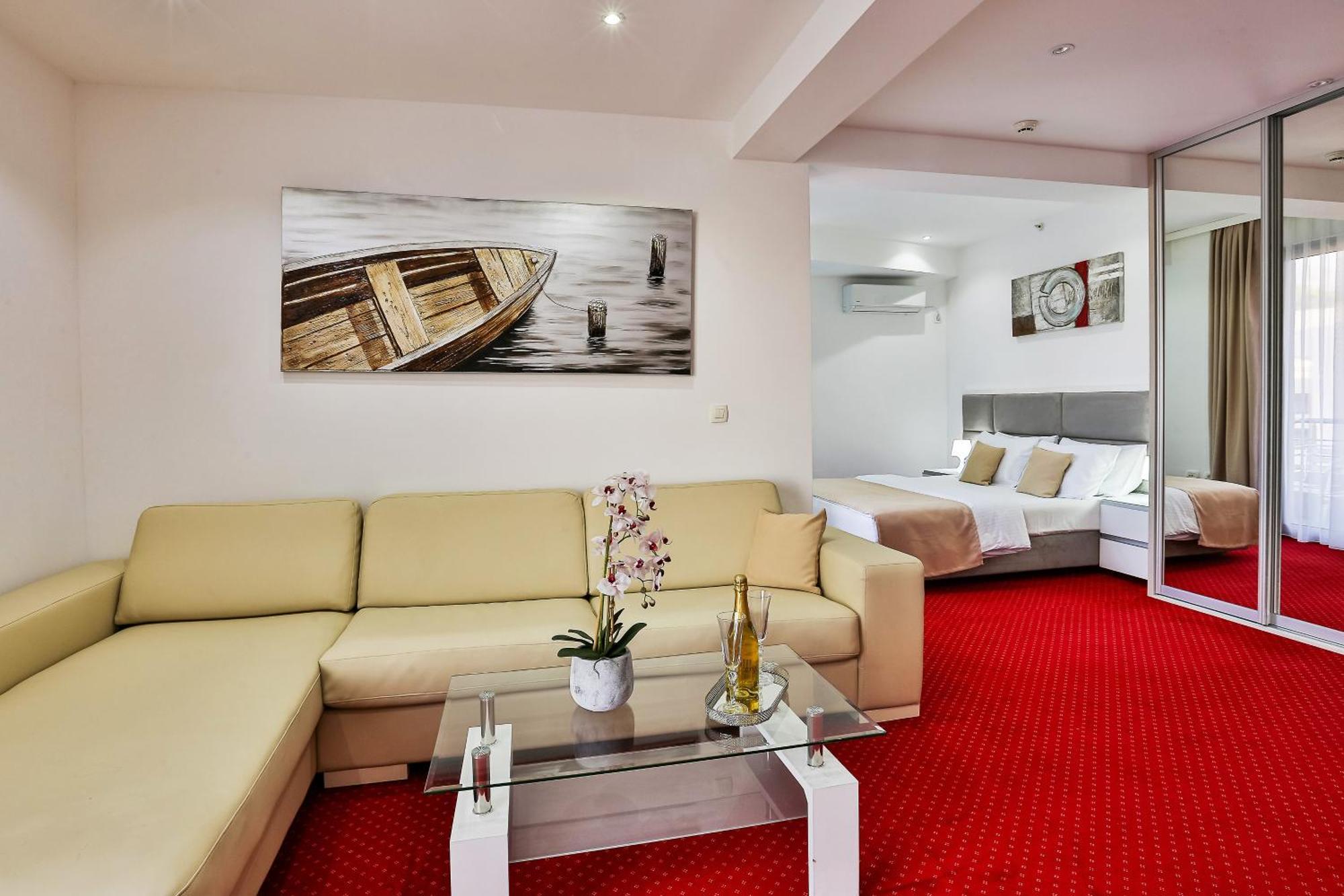 Hotel La Mer Budva Bagian luar foto