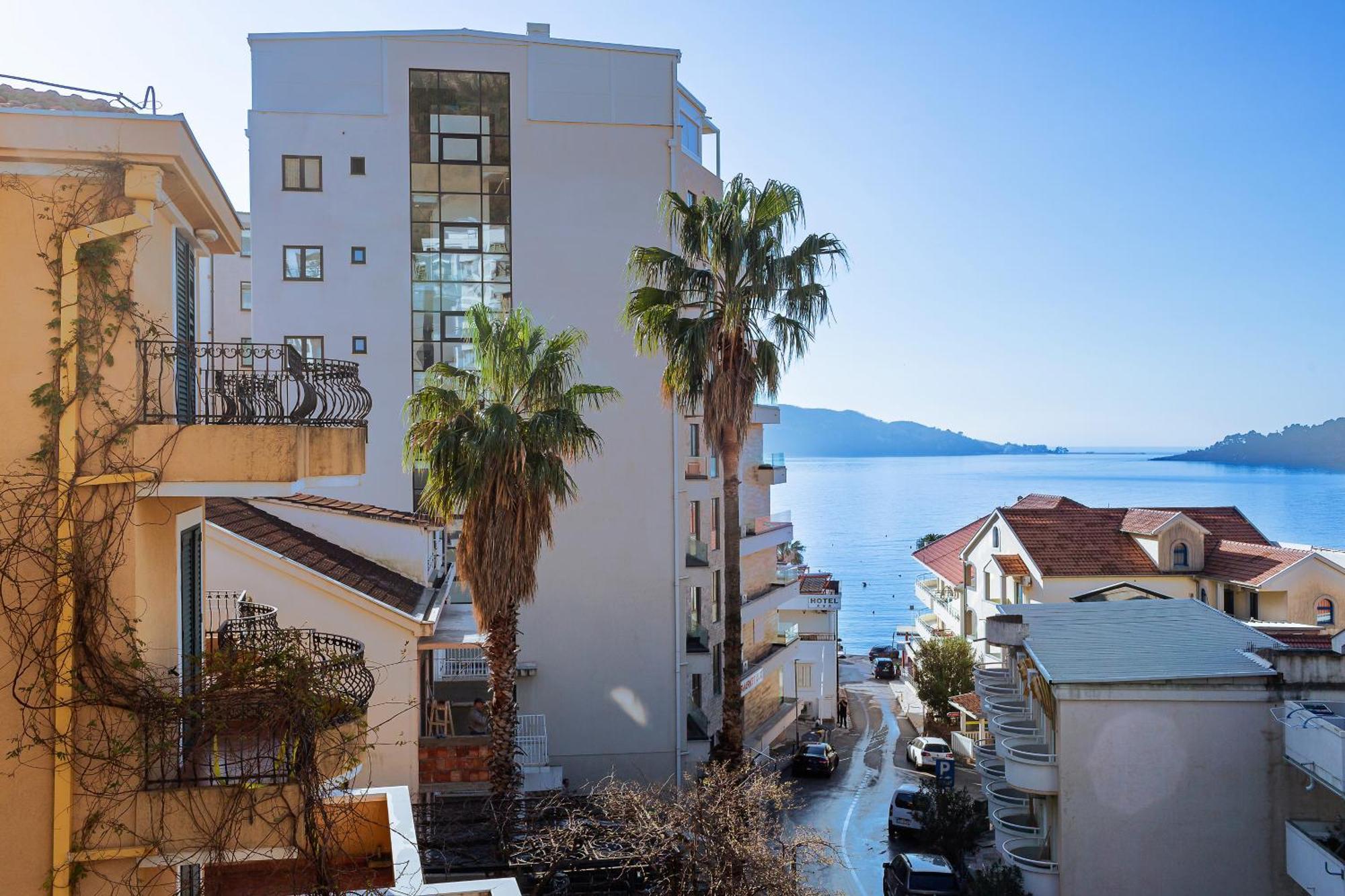 Hotel La Mer Budva Bagian luar foto