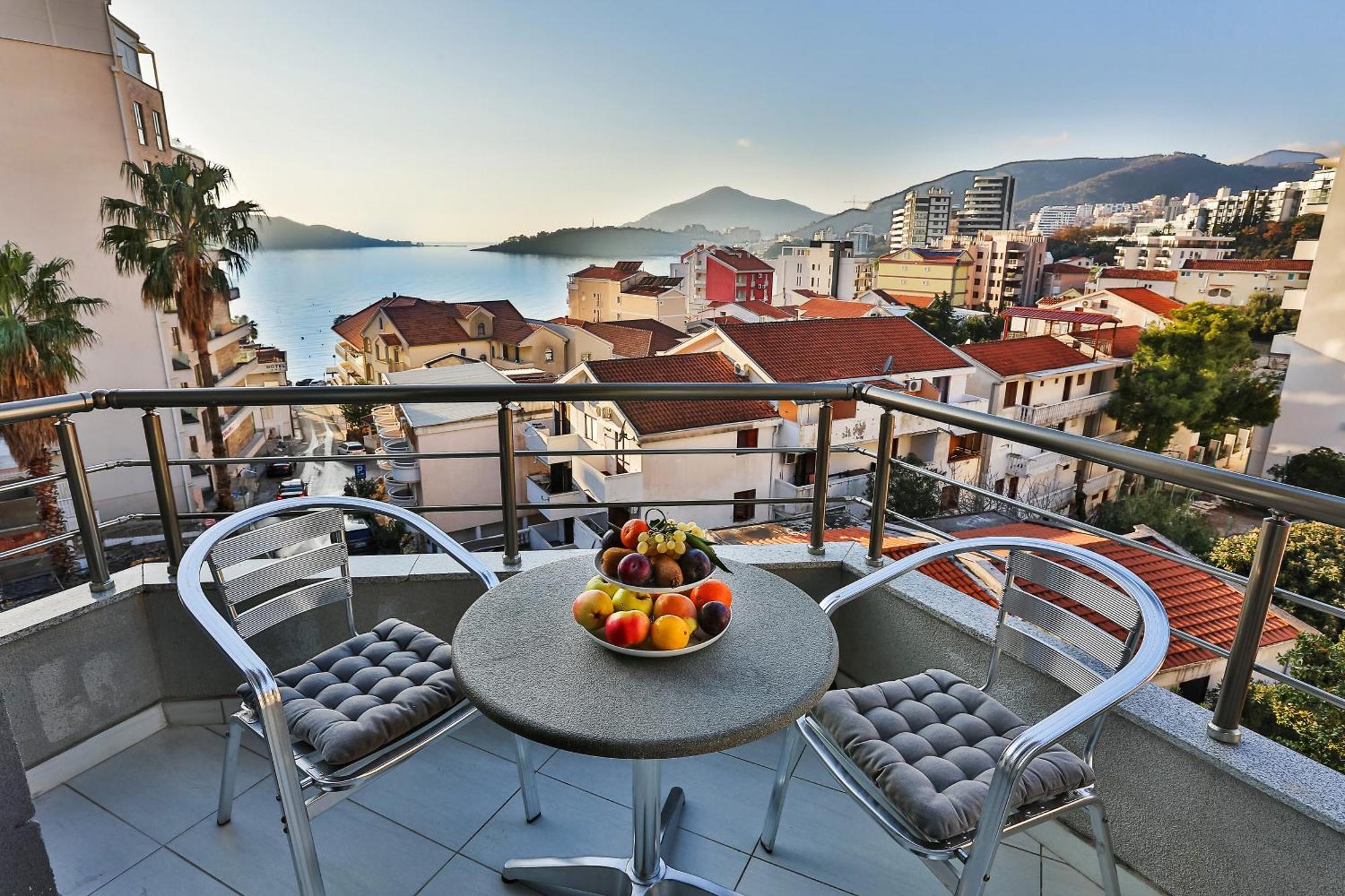 Hotel La Mer Budva Bagian luar foto